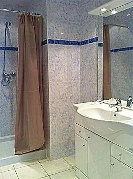 Hotel Paradis 2*